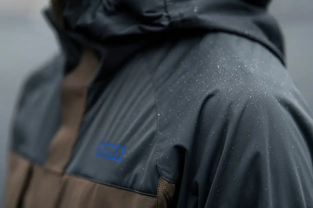 ION Outerwear Shelter Jacket 3L Hybrid unisex 2022