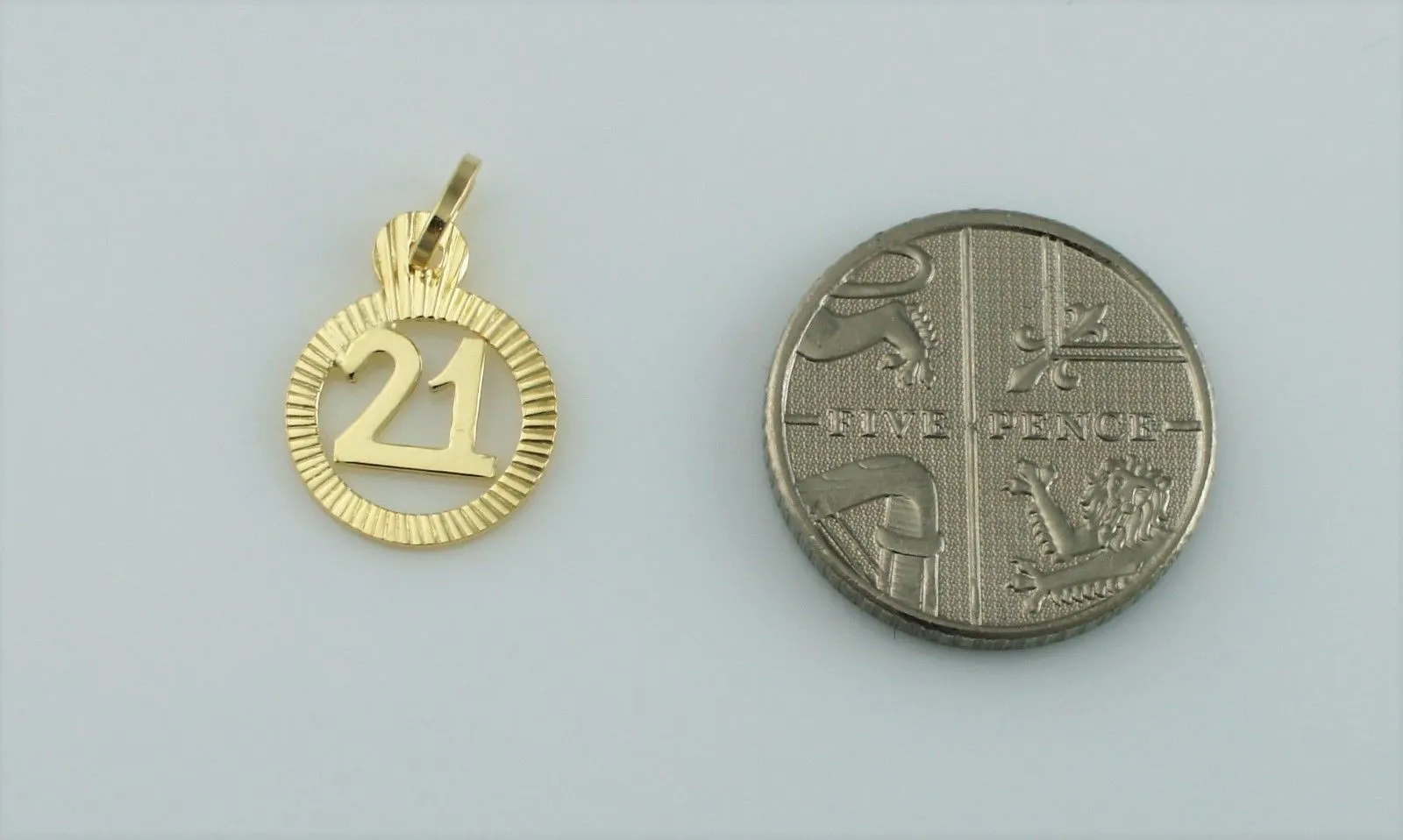 New 9ct Yellow Gold "21st Birthday" Charm / Pendant
