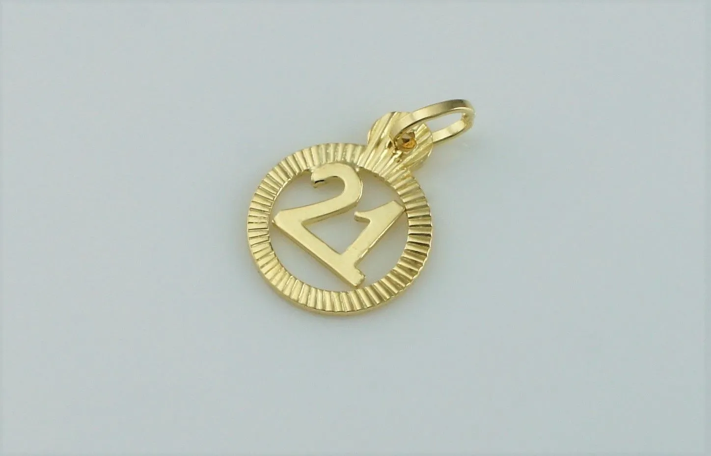 New 9ct Yellow Gold "21st Birthday" Charm / Pendant