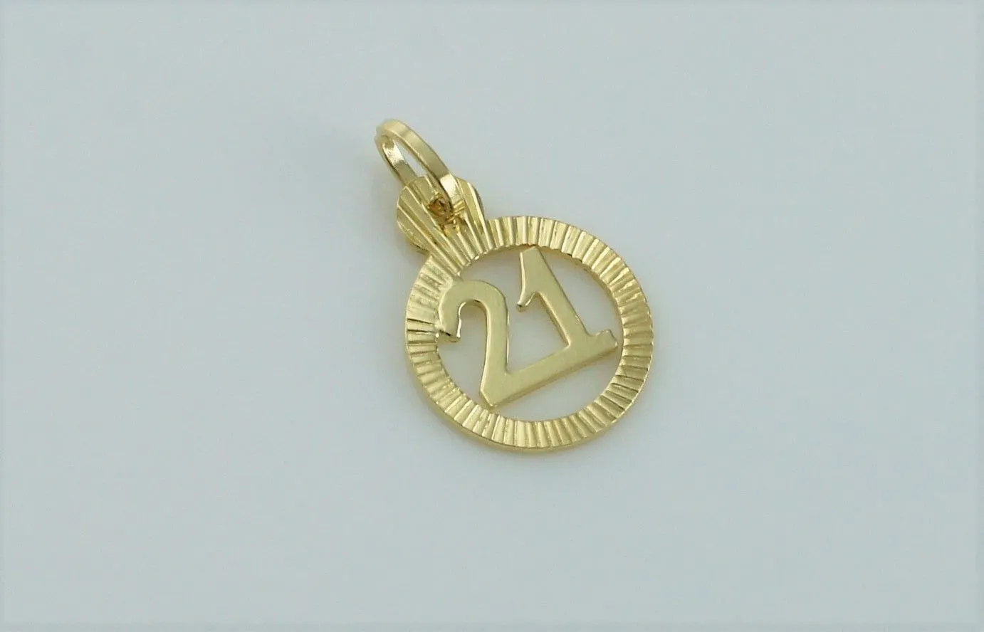 New 9ct Yellow Gold "21st Birthday" Charm / Pendant