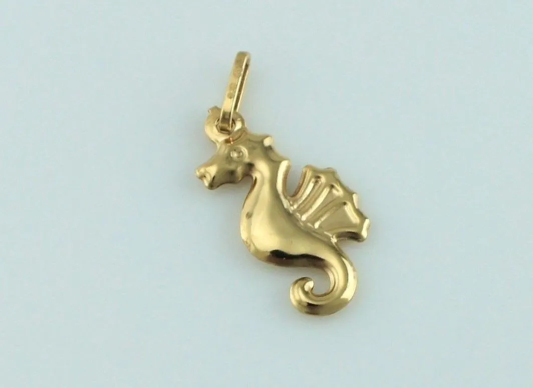 New 9ct Yellow Gold Seahorse Charm / Pendant