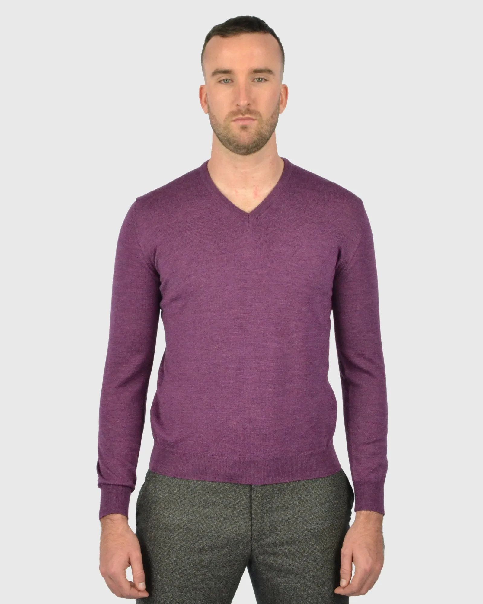 VISCONTI W23V AUBERGINE WOOL V-NECK SWEATER